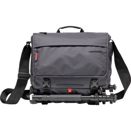 Manfrotto MB MN-M-SD-30 Manhattan Speedy 30 - torba na ramię typu messenger, przykład użycia